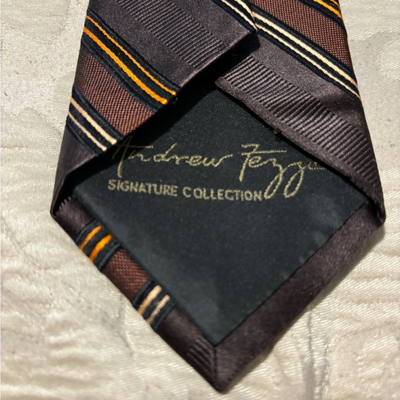 Beautiful Andrew Fezza 100% silk tie. Never worn. - Picture 2 of 4
